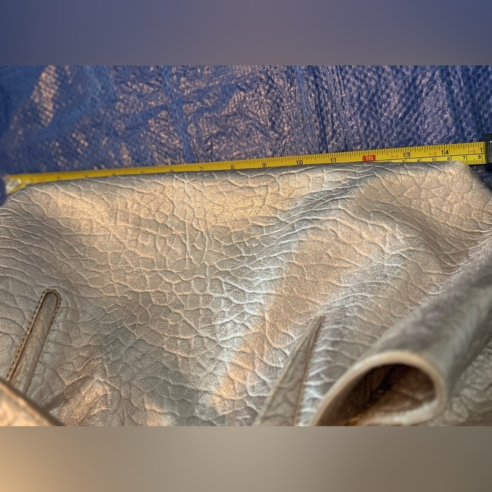 Stuart Weitzman Gold/Silver Pebbled Leather Textured Tote Bag - Picture 12 of 16